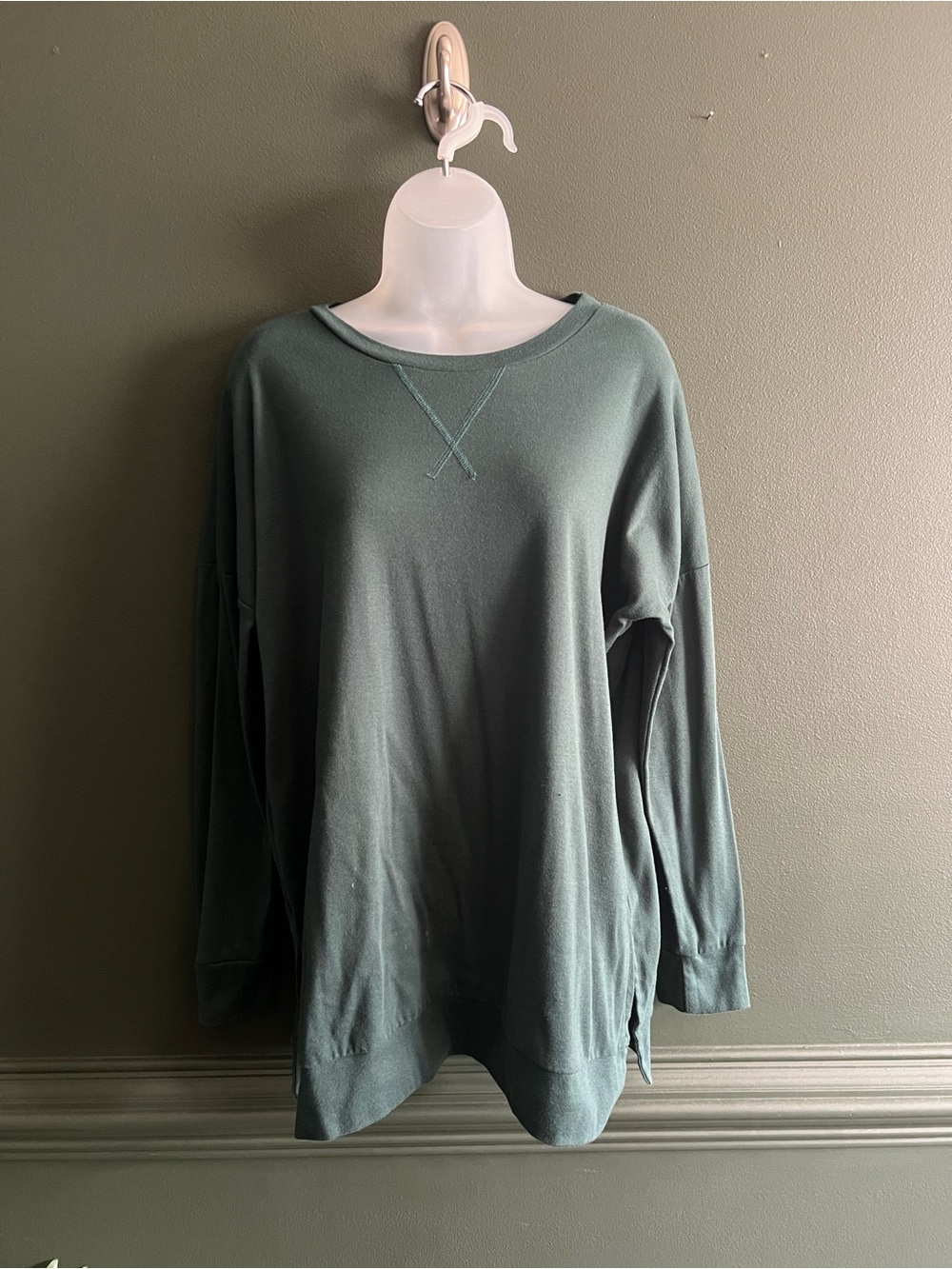 Casual Long Sleeve Pullover Sweatshirt Tunic in Green